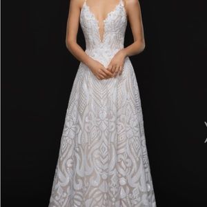 Hayley Paige Designer Wedding Gown. Style is the Delta